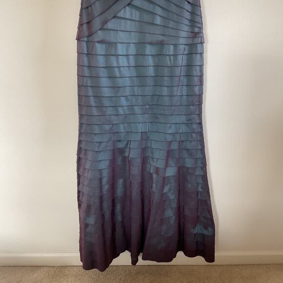 Tadashi Shoji Taffeta Rosette Shutter Pleat Gown Dress 10 Purple Blue Iridescent - Picture 3 of 10